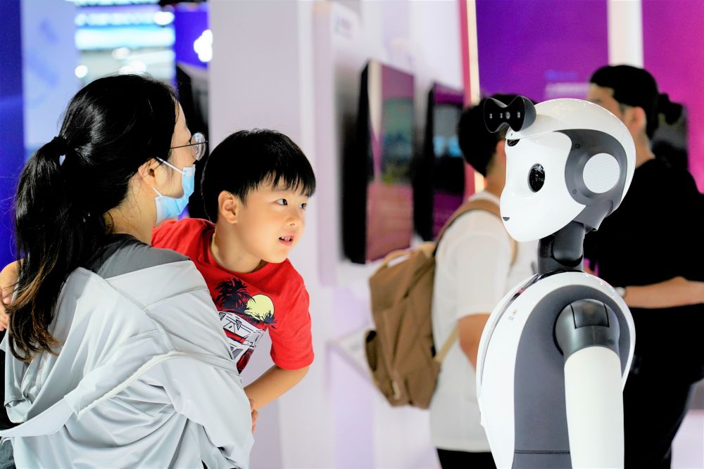 确保同向发力、形成合力——从中央经济工作会议看2024年中国经济高质量发展(图6)