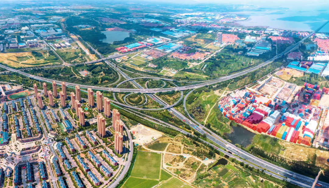 报告赋予新任务!青岛自贸片区在机遇中开启2024(图2) 报告赋予新任务!青岛自贸片区在机遇中开启2024(图2)
