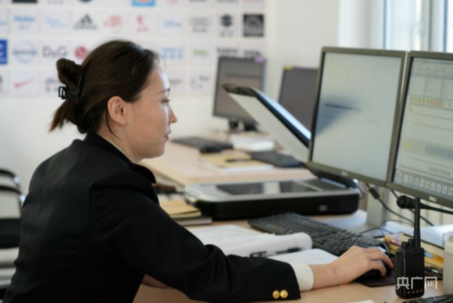 开年看一线丨新疆巴克图口岸进出口贸易保持强劲增势(图3) 开年看一线丨新疆巴克图口岸进出口贸易保持强劲增势(图3)