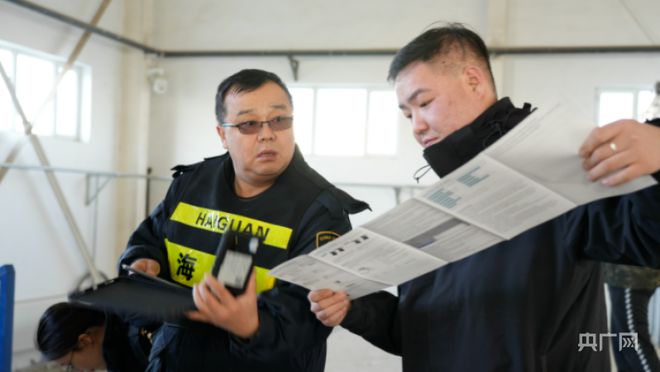 开年看一线丨新疆巴克图口岸进出口贸易保持强劲增势(图2) 开年看一线丨新疆巴克图口岸进出口贸易保持强劲增势(图2)
