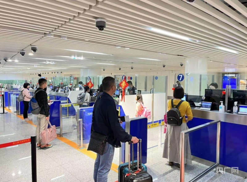 今年春节海南旅游业缘何再创新高? 专家:自贸港吸引游客人数和消费双增长(图4) 今年春节海南旅游业缘何再创新高? 专家:自贸港吸引游客人数和消费双增长(图4)